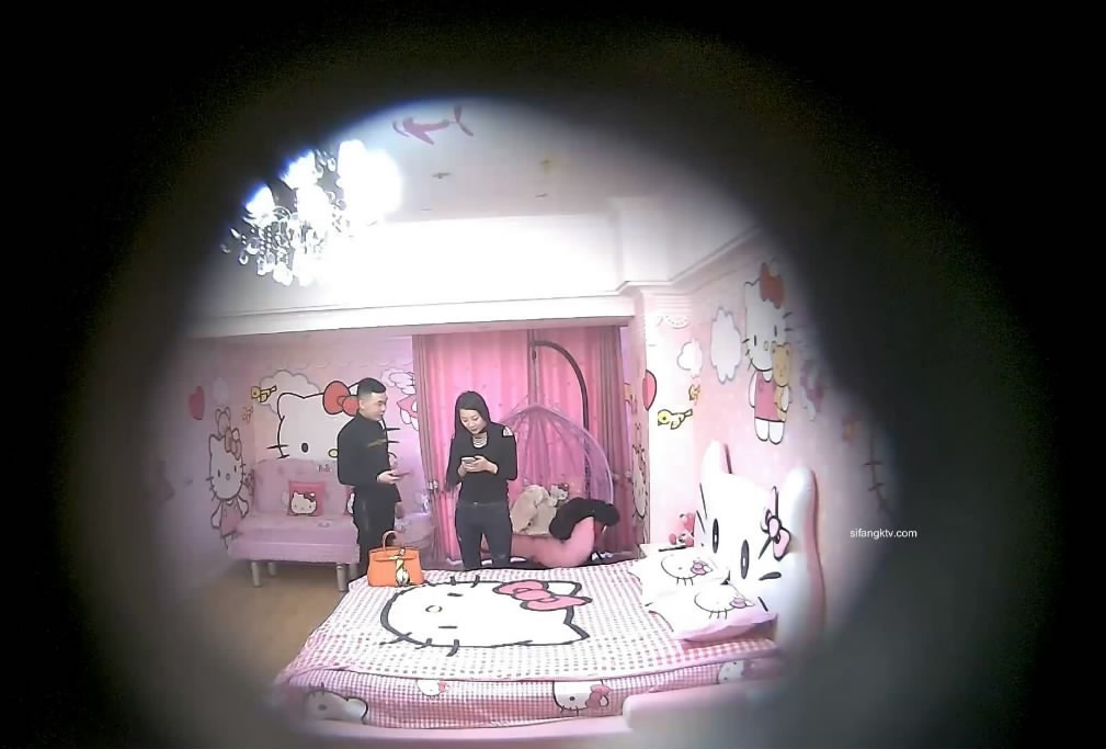 图片[3]-声音非常不错的稀缺粉色凯蒂猫主题酒店偷拍纹身情侣开房做爱-老宋小屋