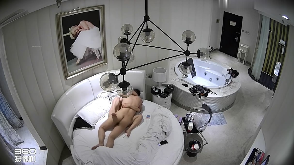 图片[4]-360酒店摄像头偷拍未流出经典虎台 富少爆操性感S曲线女神-老宋小屋