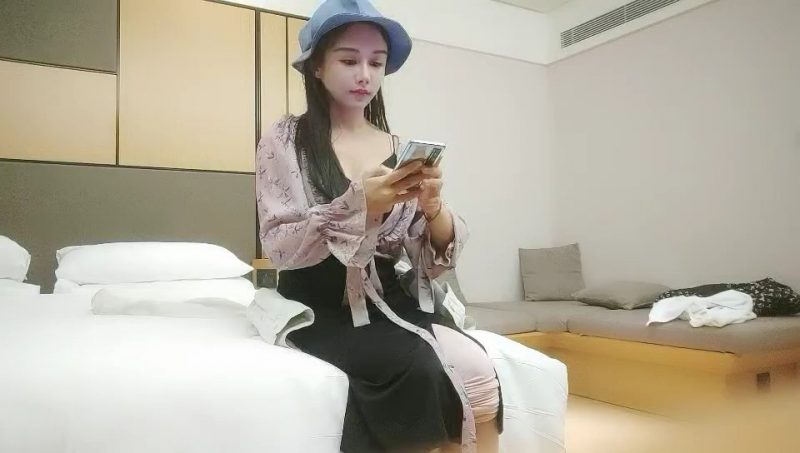 探花酒店高级约炮艺校毕业的网红脸外围女先来一段诱惑艳舞-老宋小屋