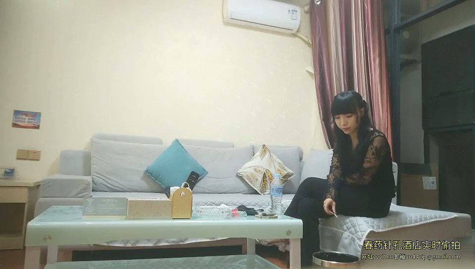 图片[2]-变态小伙带着漂亮女友酒店找中年夫妻玩换妻❤️小伙操大奶少妇大叔操粉嫩女友~1-老宋小屋