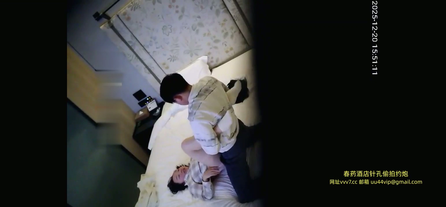 图片[8]-酒店针孔偷拍小情侣玩的花花 把屁股倒着捧起来揉穴，把小女孩玩的嗷嗷叫-老宋小屋