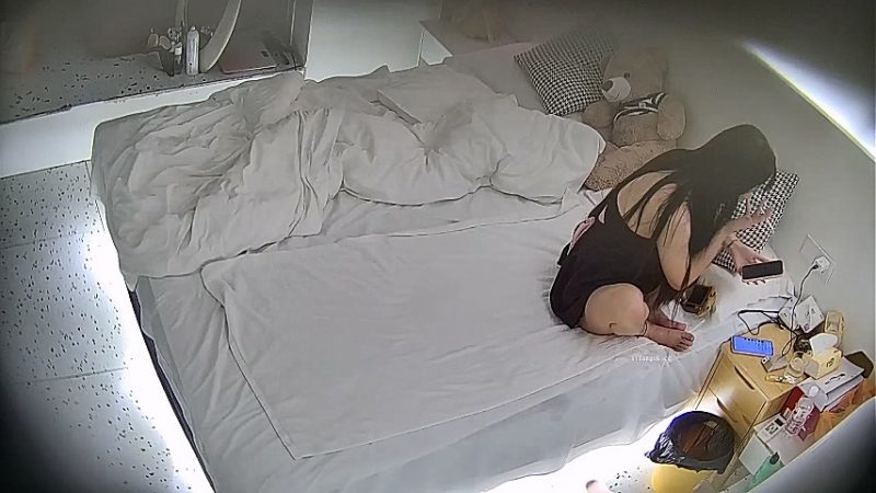 酒店针孔偷拍口活好的楼凤外围女接待客人7-老宋小屋