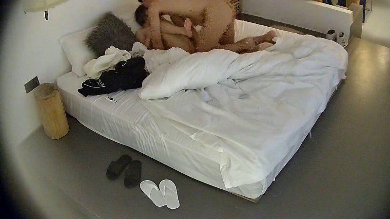 ❤️20260103酒店针孔偷拍说话嗲嗲的短发美女陪小伙打一炮后飘然离去-老宋小屋