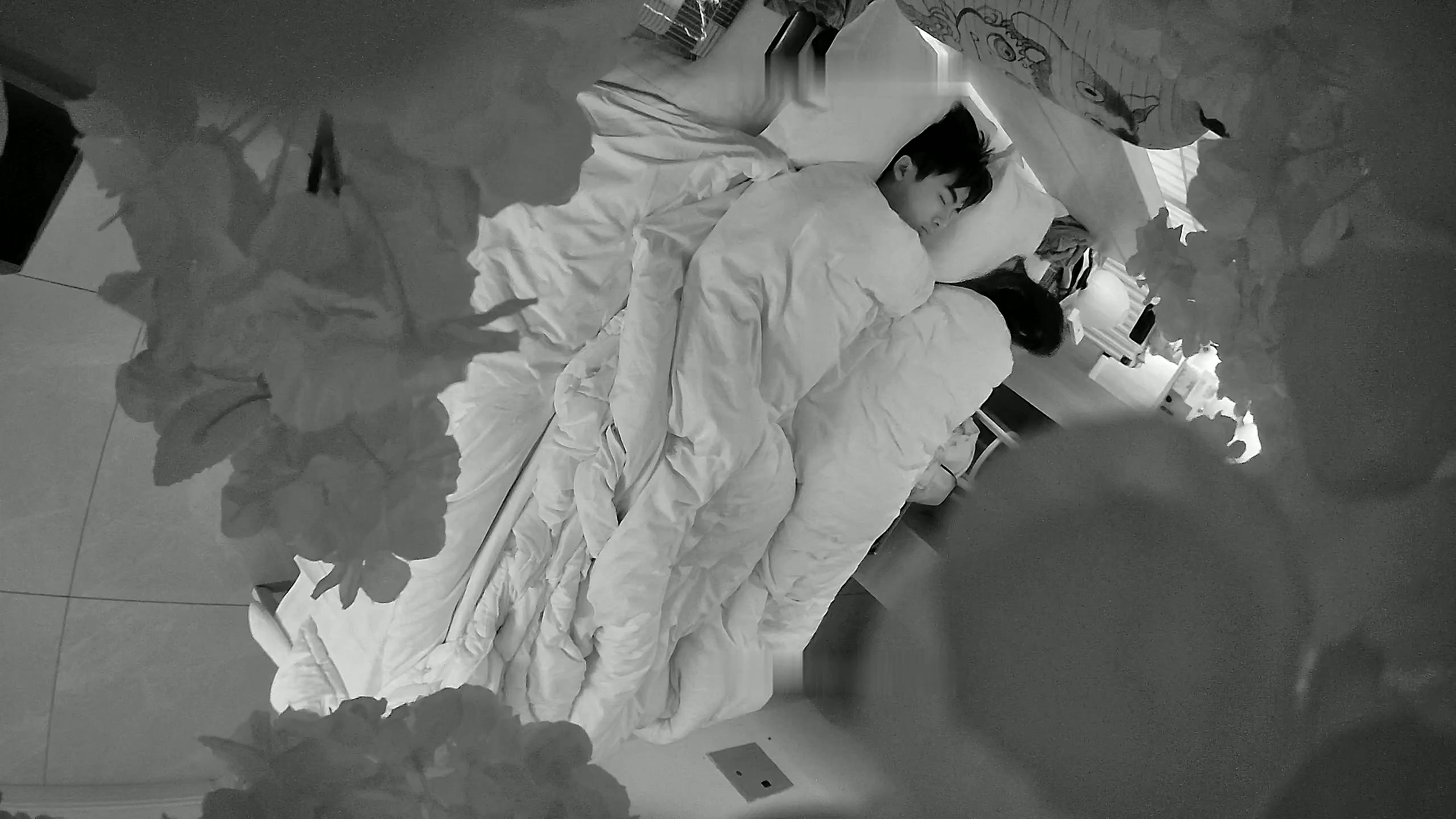 图片[1]-酒店针孔偷拍【校园小情侣假期开房】，毫无节制，一天干三炮，玩的还挺变态1 (1)-老宋小屋