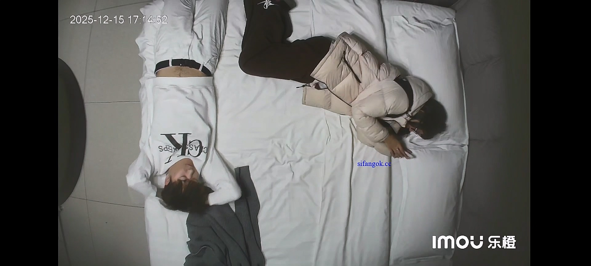 图片[1]-⭐⭐酒店针孔偷拍酒店收藏级独家台录制多位骚货和男友打炮-老宋小屋