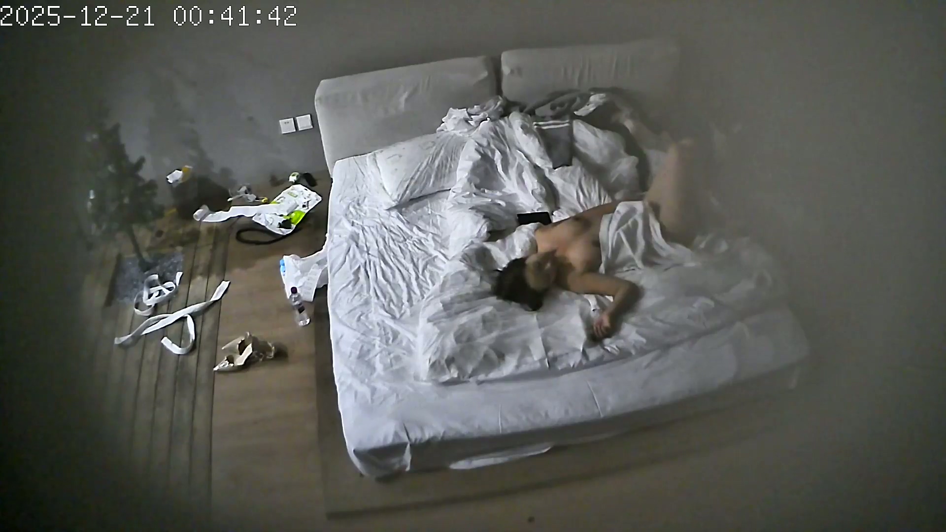 图片[19]-❤️20251221酒店针孔偷拍甜美女友精致的小嘴在吃饭后对着男友菊花嘬-老宋小屋