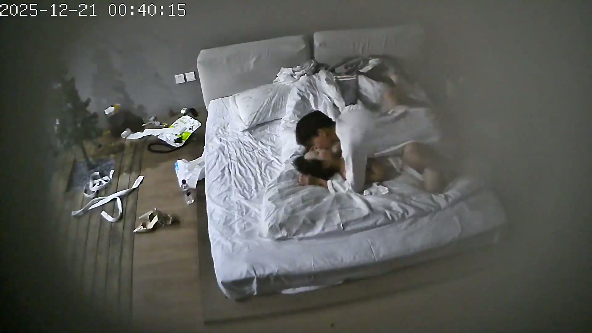 图片[17]-❤️20251221酒店针孔偷拍甜美女友精致的小嘴在吃饭后对着男友菊花嘬-老宋小屋