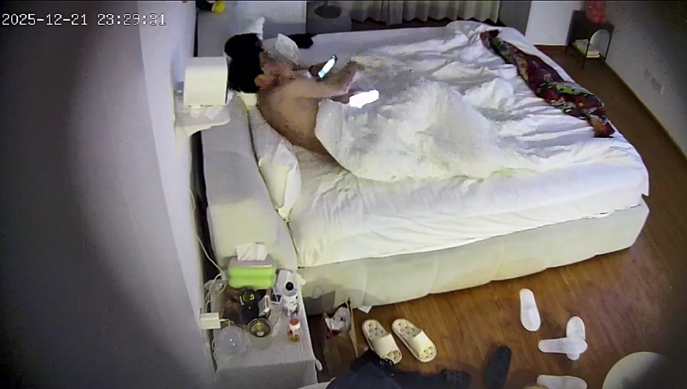 图片[8]-⏪酒店偷拍⏩极品少妇被小奶狗扶着打桩-老宋小屋