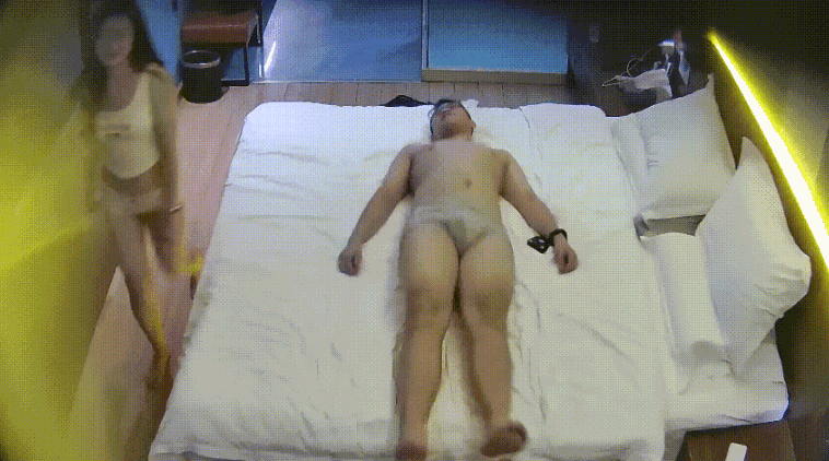 公寓酒店终于又遇到一位颜值很能打的眼镜女主了 一遇到眼镜妹 直接无法抵抗直接想冲 莫名有股文气-老宋小屋