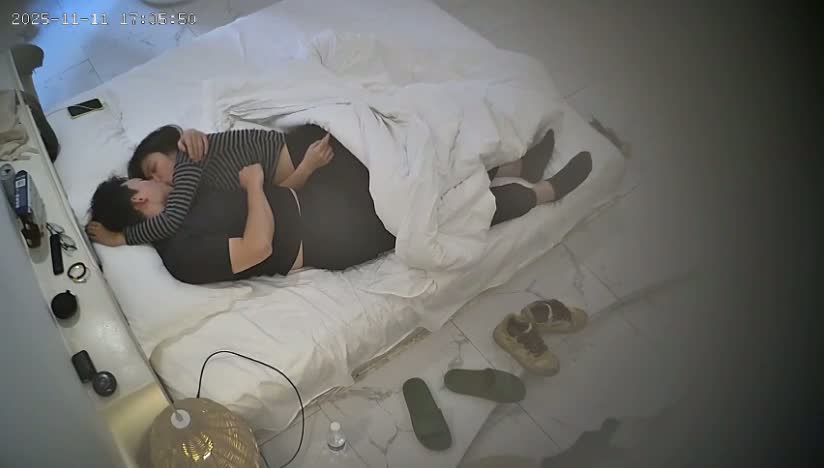 图片[3]-新流出酒店偷拍嫩脚小美女黑丝挑逗男友被男友各种姿势侧入草到呻吟不断-老宋小屋