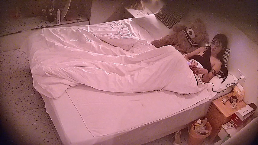 图片[1]-【酒店针孔偷拍口活好的楼凤外围女接待客人17-老宋小屋