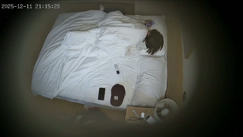 图片[2]-新流出酒店上帝视角偷拍学生情侣精力充沛貌似连续干了几次-老宋小屋