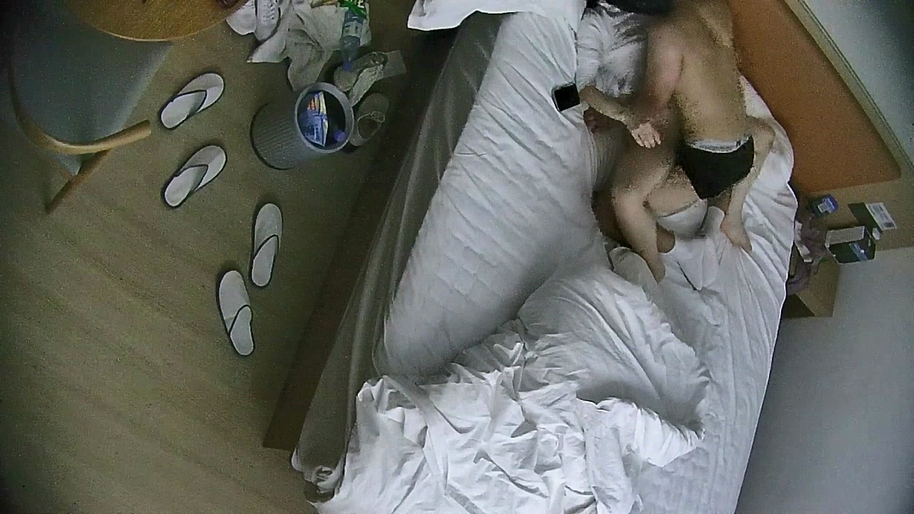 图片[16]-20251228酒店针孔偷拍高颜值情侣初识风月动作生涩傲娇害羞又兴奋-老宋小屋