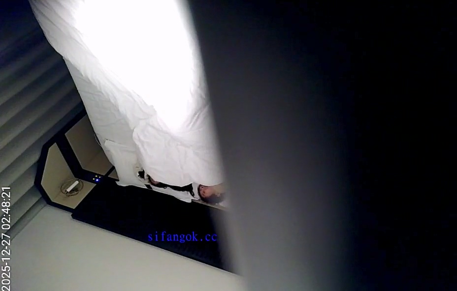 图片[11]-⏪酒店偷拍⏩颜值极高纯情小美被本命年男友猛操小穴-老宋小屋