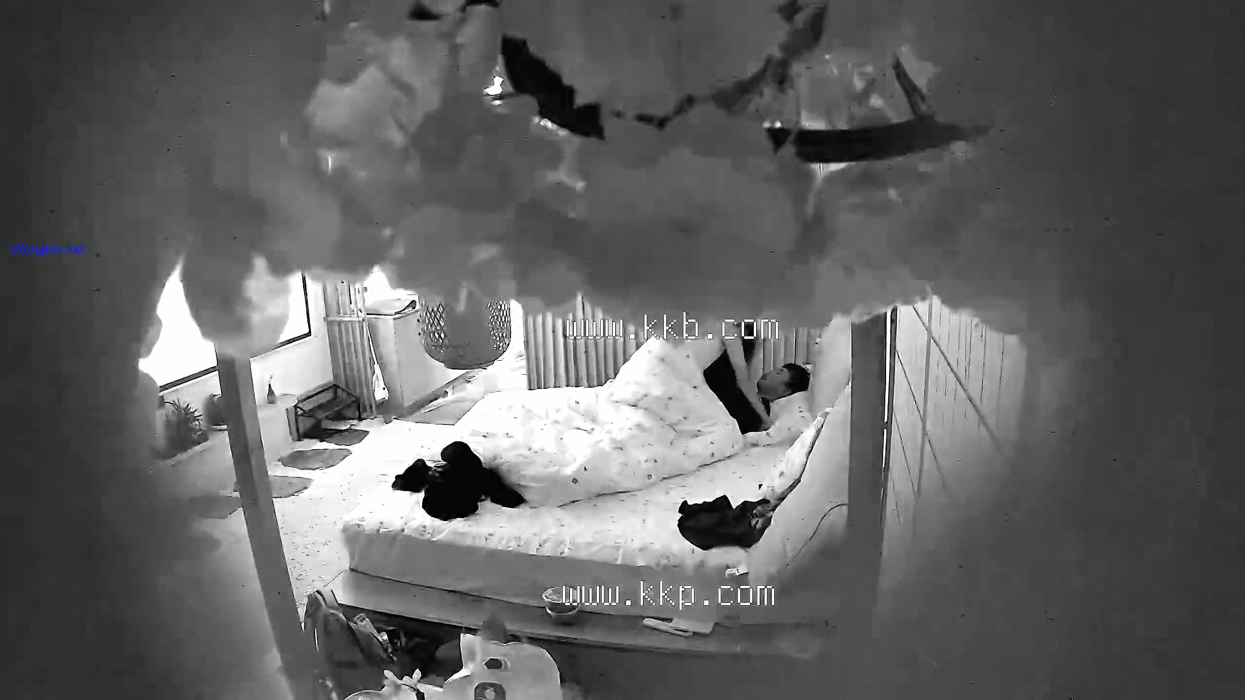 图片[2]-流出酒店偷拍 年轻情侣开房激情啪啪女生声音甜美，呻吟叫声非常的酥软-老宋小屋