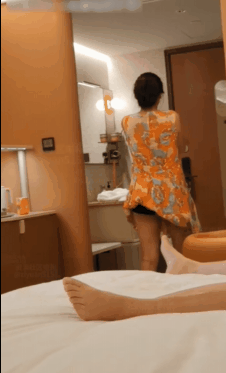 图片[6]-推特露脸淫妻《唐小姐》酒店约炮超大屌单男吃着单男粗壮的鸡巴眼神魅惑着老公敢问哪个绿帽受的了-老宋小屋