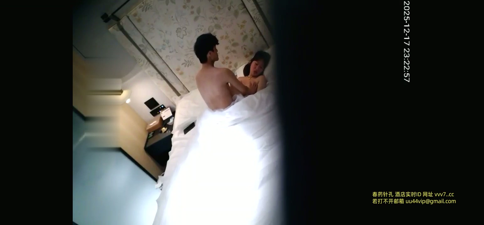 图片[7]-酒店针孔偷拍 颜值绝对够用的清纯美女开房做爱 奶子不小 被男友趴在上面怼-老宋小屋