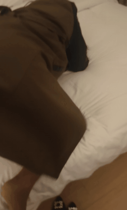 图片[4]-天天在养殖场有些乏味 给老妈买高跟穴和丝袜 到酒店滴蜡寻欢 精液内射了两次妈妈-老宋小屋