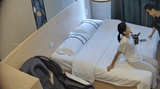 新流出安防酒店高清偷拍绝美校园女神赶在零点前和男友尽情释放9月最佳-老宋小屋