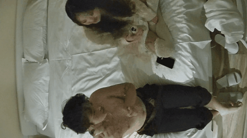 图片[2]-流出酒店偷拍 帅气小哥酒后操可爱长裙萝莉女孩最后用舌头舔她无毛白虎穴完整版-老宋小屋