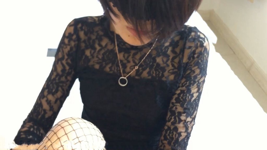 图片[1]-酒店與淫蕩嬌妻纏綿 性感黑絲吊帶襪震動棒刺激 各種姿勢爆草多汁騷逼 最後色腳上 720P高清國產自拍-老宋小屋