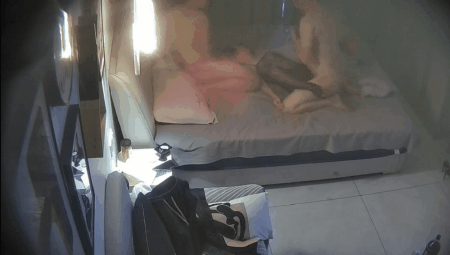 图片[4]-民宿酒店 11-16 人越是到中年 就开始作妖开始浪了 两大叔带个少妇居然玩起了情趣3P 红高跟黑渔网-老宋小屋