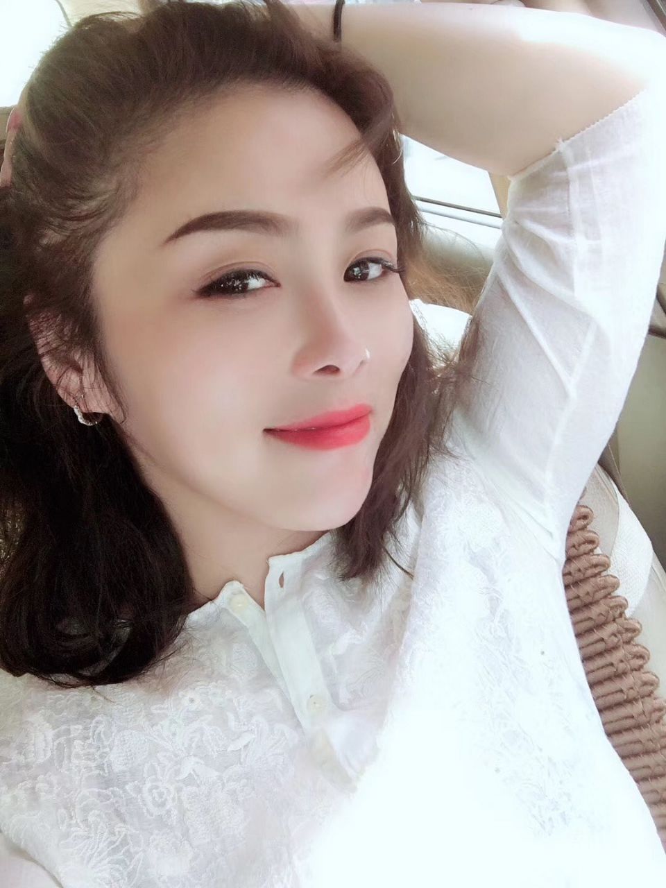 图片[4]-业余探花二狗哥酒店约嫖个2500元颜值还不错的外围女白领虎牙妹观音坐莲搞得她好爽-老宋小屋