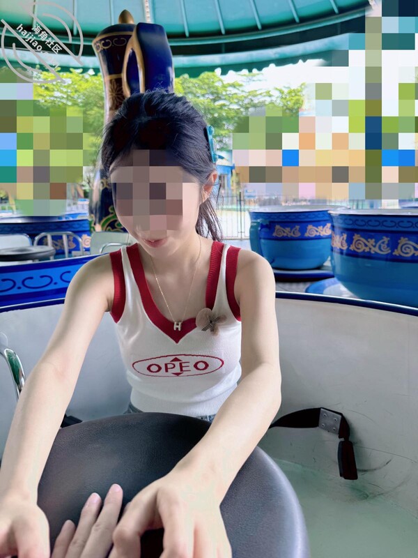 图片[2]-【真实乱伦❤️大神】意淫妹妹✨ 酒店玩弄累瘫的妹妹 JK短裙下鲜嫩白虎阴户 抽插呻吟爽到极点 无以伦比顶宫内射-老宋小屋