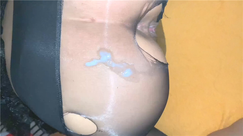 图片[6]-小伙酒店约炮极品身材的美女同事换上情趣黑丝各种姿势啪啪完美露脸-老宋小屋