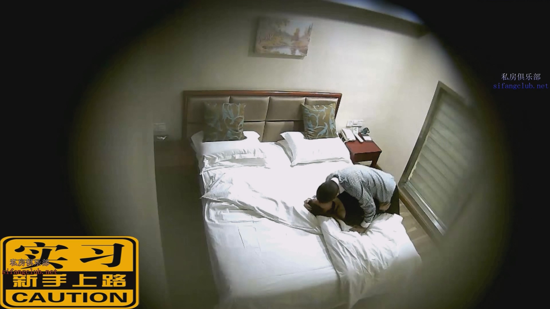 图片[1]-酒店偷拍 大奶少妇和情人开房，进门就迫不及待热情拥吻，老汉推车暴操-老宋小屋