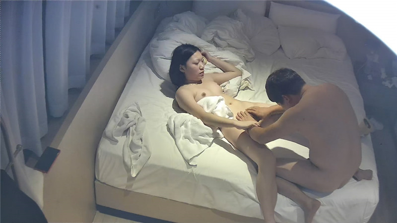 图片[2]-《换妻俱乐部泄密流出》绿帽老公带着老婆酒店找单男❤️几个人轮流操-老宋小屋