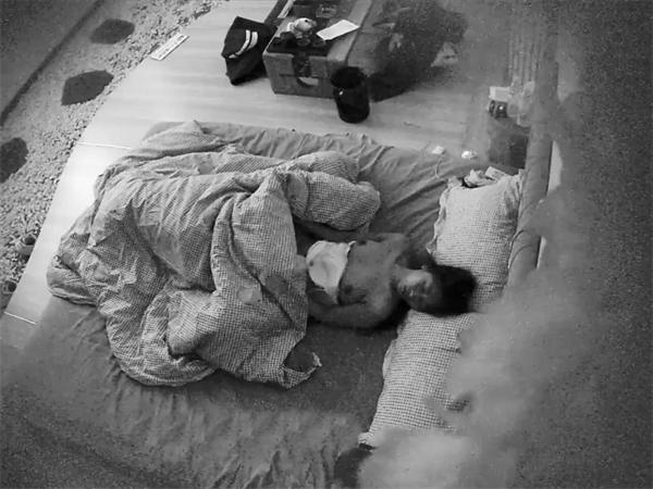 图片[5]-酒店偷拍的婴儿肥邻家型小美眉，啪啪持久但是并不激烈，美中不足的是关灯啪啪-老宋小屋