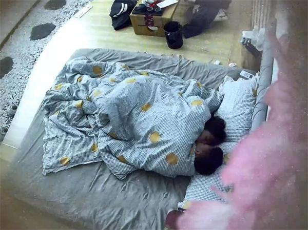 图片[4]-酒店偷拍的婴儿肥邻家型小美眉，啪啪持久但是并不激烈，美中不足的是关灯啪啪-老宋小屋