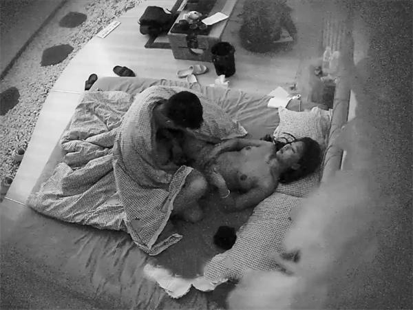 图片[6]-酒店偷拍的婴儿肥邻家型小美眉，啪啪持久但是并不激烈，美中不足的是关灯啪啪-老宋小屋