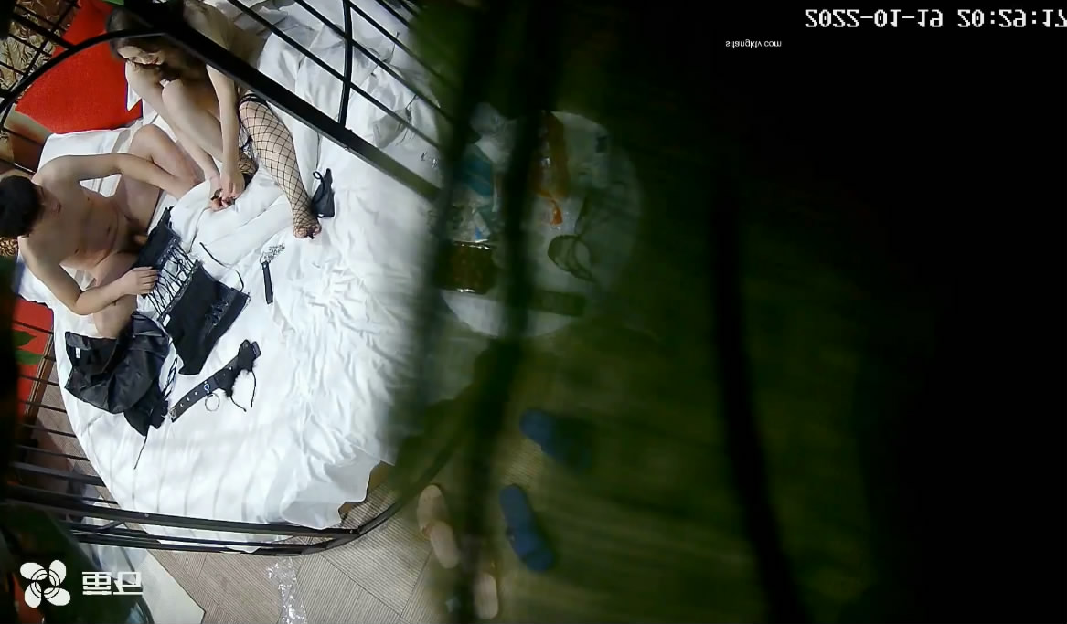 图片[5]-情趣酒店鸟笼房偷拍SM嗜好情侣带了不少装备开房妹子被干到鬼哭狼嚎-老宋小屋