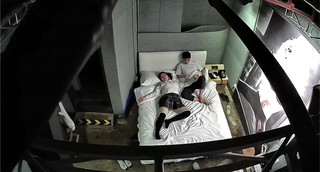 图片[3]-酒店摄像头偷拍甄选电影院房型丰臀制服学妹和男友开房激情操 女孩很主动丰臀骑乘扭动-老宋小屋