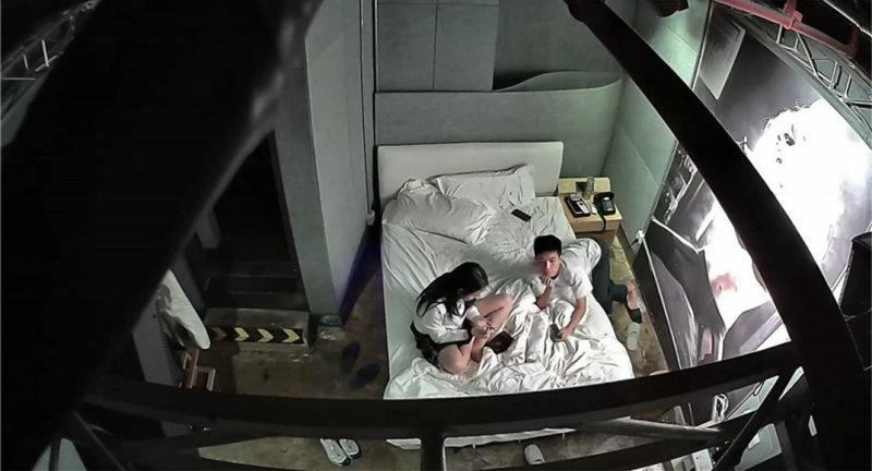 酒店摄像头偷拍甄选电影院房型丰臀制服学妹和男友开房激情操 女孩很主动丰臀骑乘扭动-老宋小屋