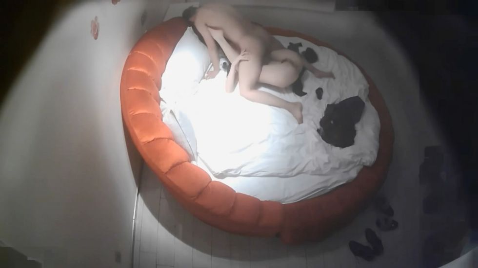 图片[11]-肤白水嫩的清纯小美女酒店和帅男友体验高难度姿势啪啪,年龄不大会的还真多,逼毛稀疏,性感小翘臀,表情淫荡!-老宋小屋