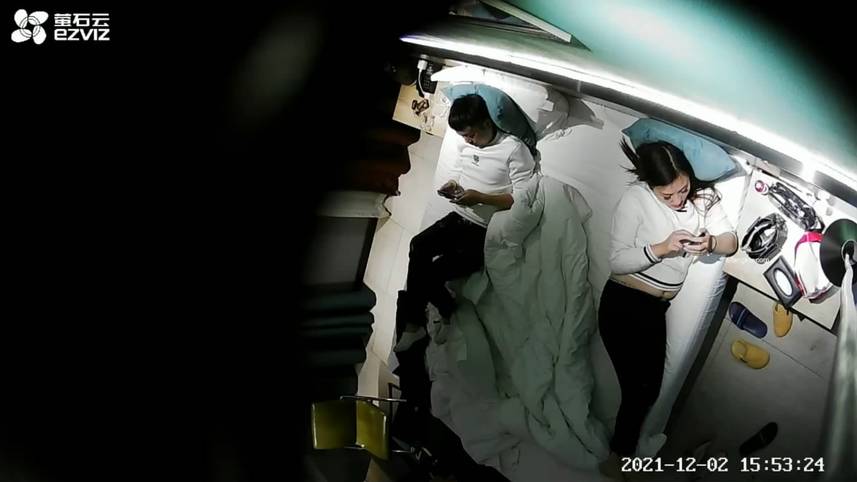 图片[1]-最新流出萤石云酒店摄像头偷拍气质少妇和相好幽会男的貌似不在状态-老宋小屋