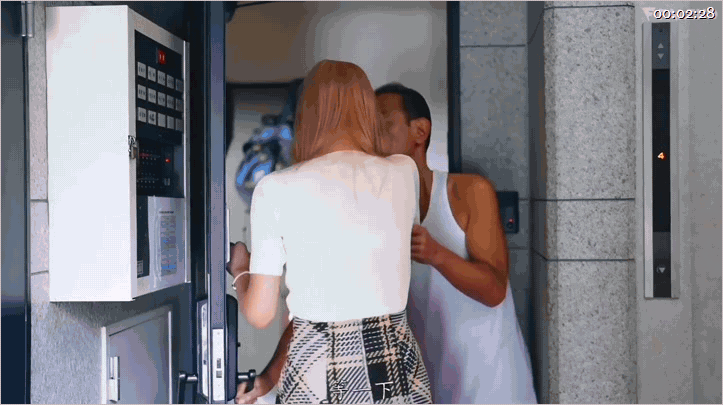 ✨【AI明星换脸】「杨幂」极品身材女明星被猥琐大叔邻居调教爆肏[中文字幕][252MB/17:17/WF]愃-老宋小屋