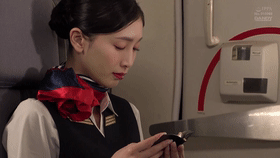 图片[3]-【AI明星换脸】✨江疏影✨空姐在飞机上打瞌睡被乘客偷拍并遭胁迫同意悄悄做爱！极品换脸，值得收藏！[703.28M/MP4/00:24:12/116]-老宋小屋