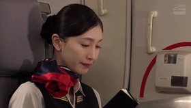 【AI明星换脸】✨江疏影✨空姐在飞机上打瞌睡被乘客偷拍并遭胁迫同意悄悄做爱！极品换脸，值得收藏！[703.28M/MP4/00:24:12/116]-老宋小屋