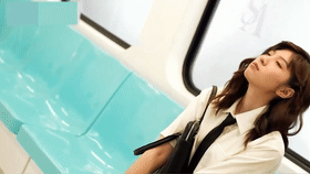 图片[3]-【AI明星换脸】✨周也✨电车痴女 勾引乘客！[348.92M/MP4/00:45:35/116]-老宋小屋