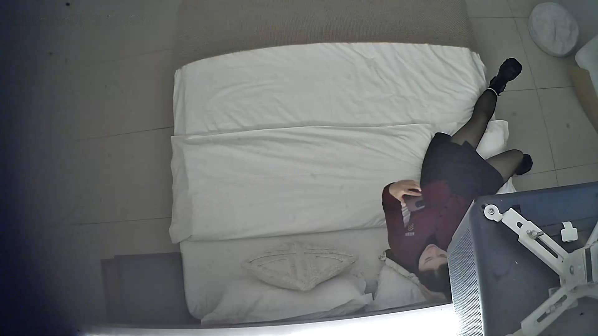 图片[1]-2-7流出酒店偷拍高贵气质白嫩黑丝少妇下午幽会舔逼狂魔情人被各种舔逼菊花后啪啪-老宋论坛