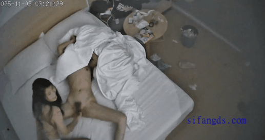 图片[3]-酒店偷拍高颜值女同大姨妈来了也要戴上假阳具满足性伴侣把她干的哇哇叫-老宋小屋