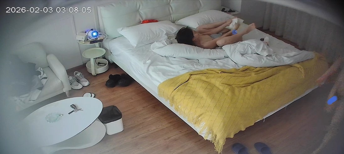 图片[4]-2-3流出酒店偷拍刚放假的学生情侣小白袜学妹被饥渴男友扑到快速操穴-老宋论坛