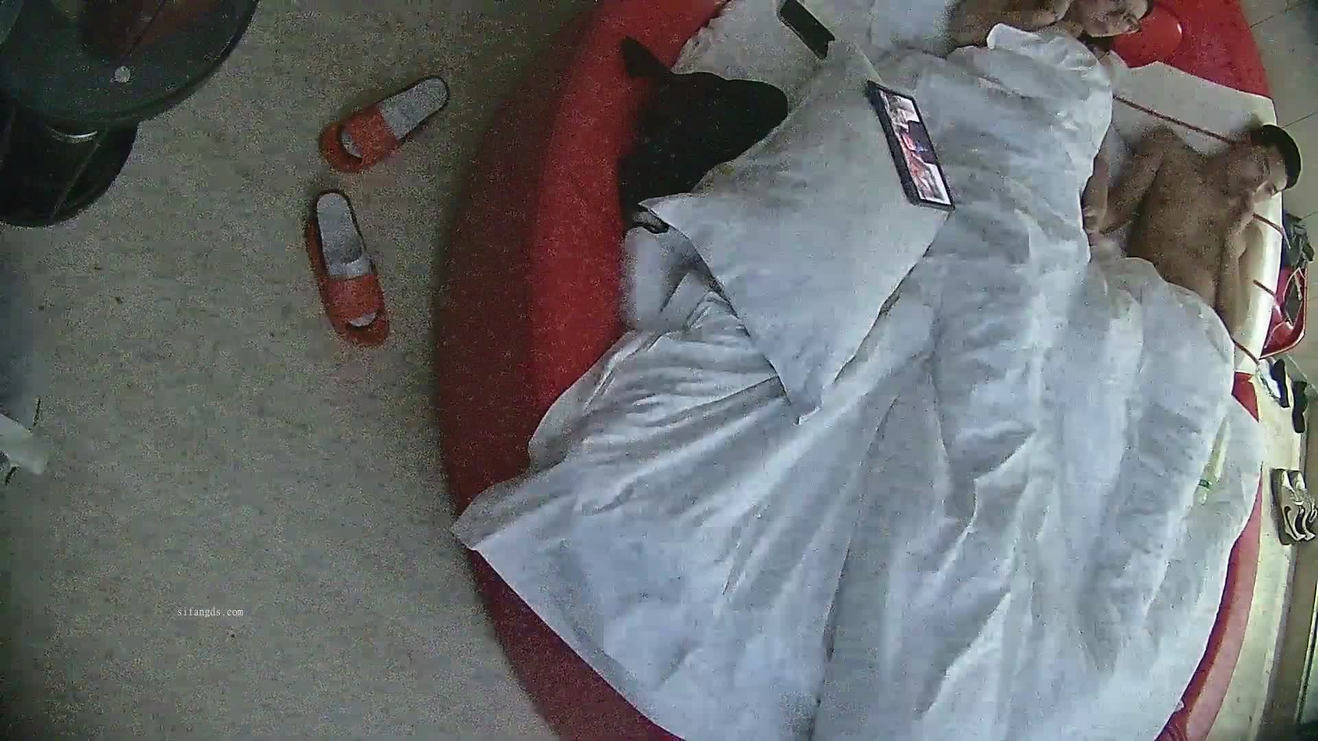 图片[5]-流出酒店情趣圆床偷拍猴急小伙把眼镜御姐范女友黑丝扒开一半就迫不及待插入-老宋论坛