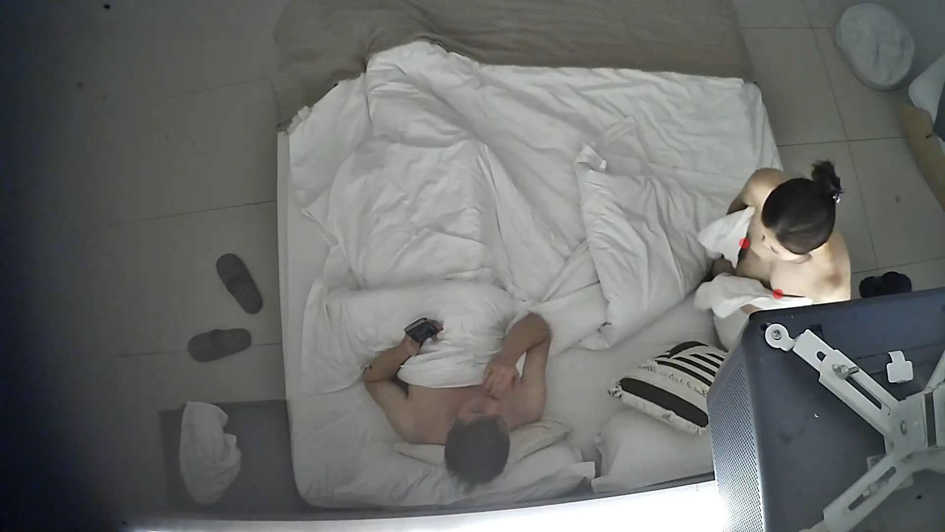 图片[2]-2-7流出酒店偷拍高贵气质白嫩黑丝少妇下午幽会舔逼狂魔情人被各种舔逼菊花后啪啪-老宋论坛