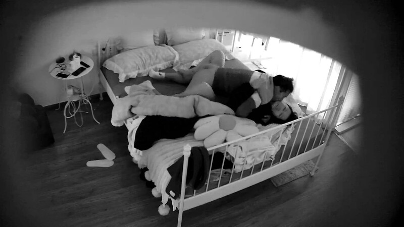 图片[4]-1-28流出民宿酒店偷拍年轻白领情侣小伙午饭吃饱喝足后把女友扑倒在床温柔啪啪干了几次（7V)-老宋论坛