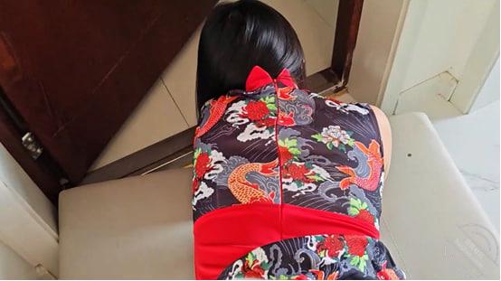 作者：善良的小嫂子 《（调教嫂子131）开门做爱，让嫂子对着邻居大喊我要3p》-老宋小屋